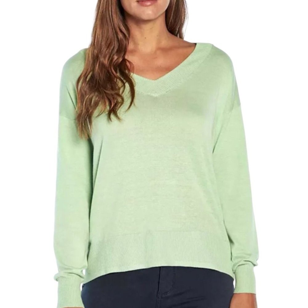 NEW Gap Womens Size XS Sage Green Relaxed Fit Lightweight V-Neck Sweater